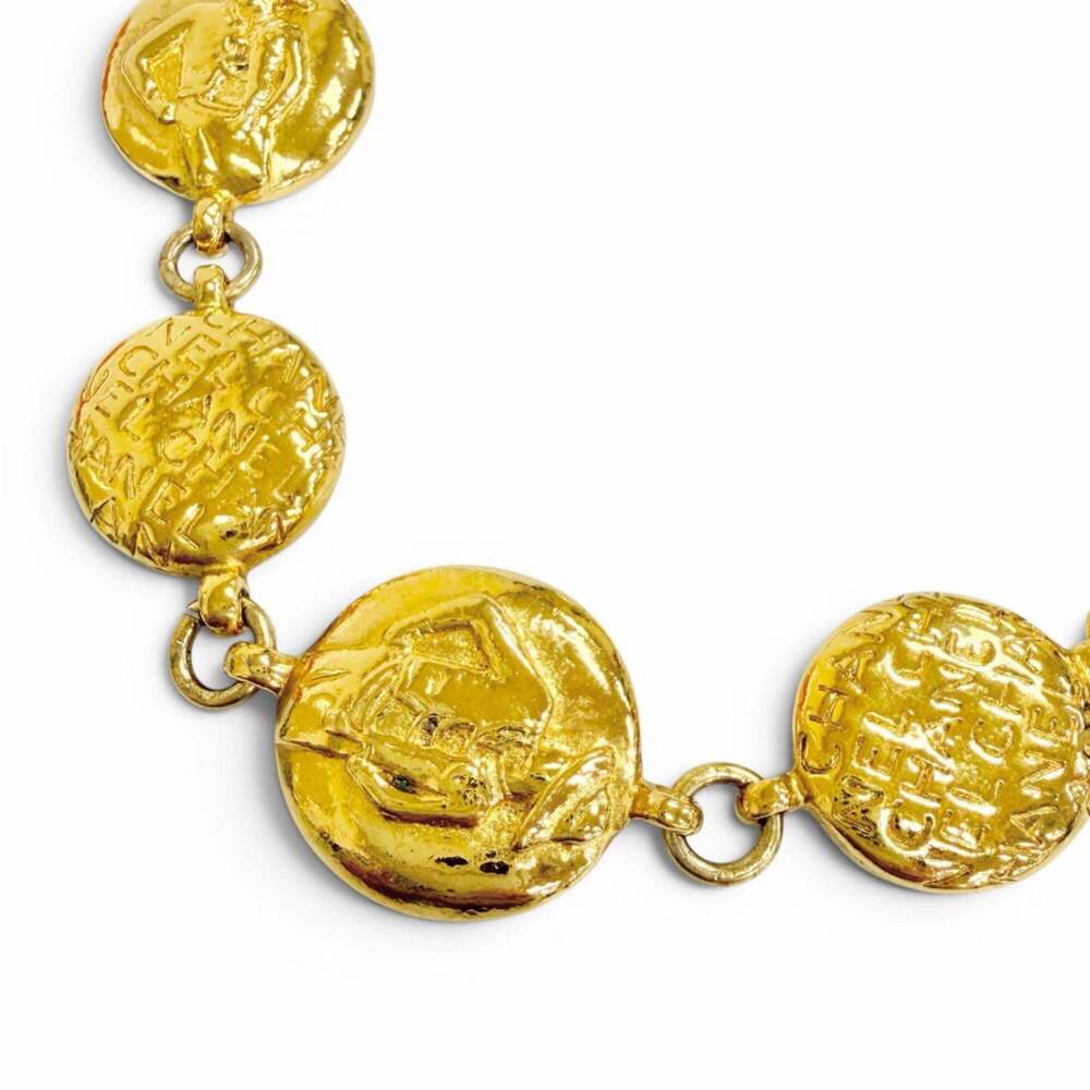 CHANEL Vintage Gold Necklace - Picture 3 of 6